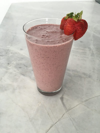 SUPERFOOD BANANA BERRY SMOOTHIE